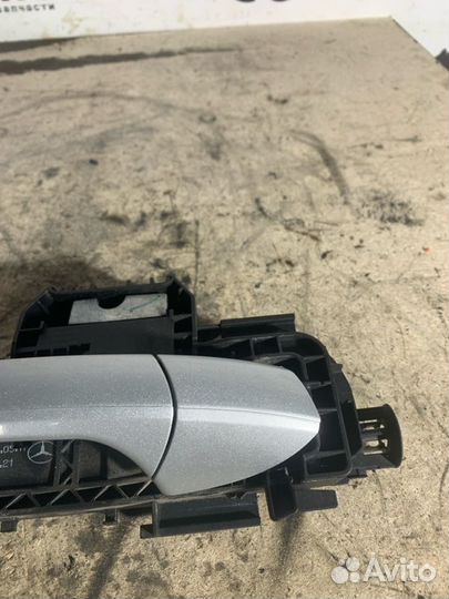 Ручка двери внешняя задняя правая Mercedes-Benz E
