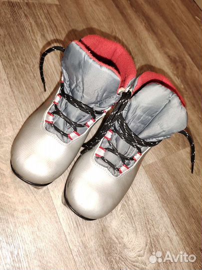 Лыжные ботинки 33 размер