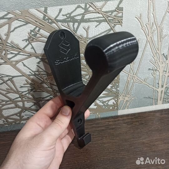 Вешалка для экипировки, шлема