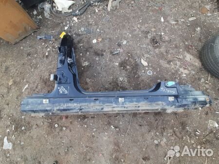 Порог правый Мерседес W204 C