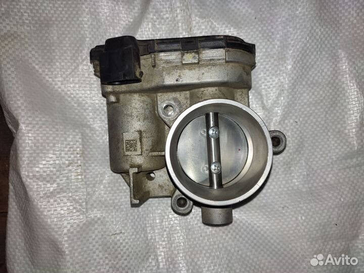 Дроссельная заслонка Веста 1.6