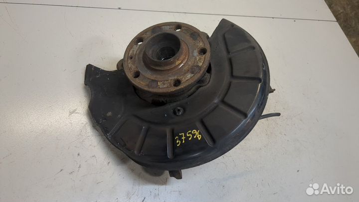 Ступица (кулак, цапфа) Volkswagen Touran, 2004