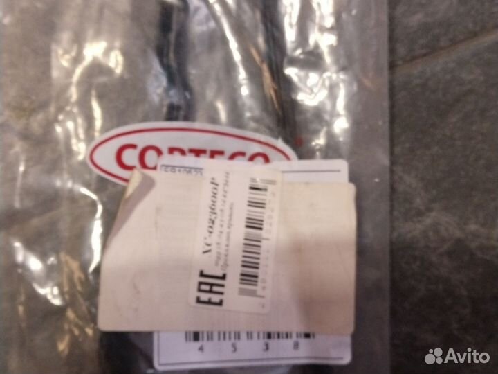 Прокладка под крышку клапанов на рено лагуну 1