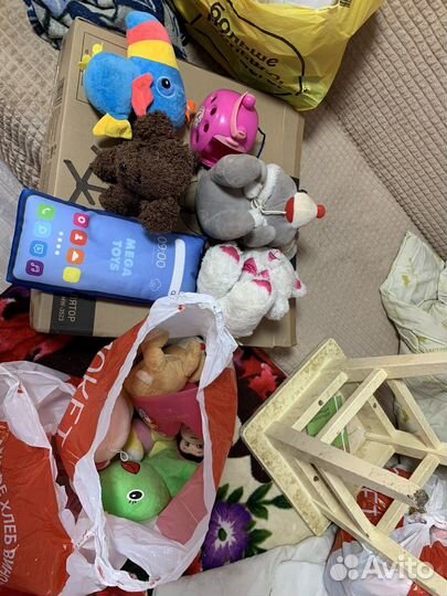 Детские вещи и обувь для девочки игрушки