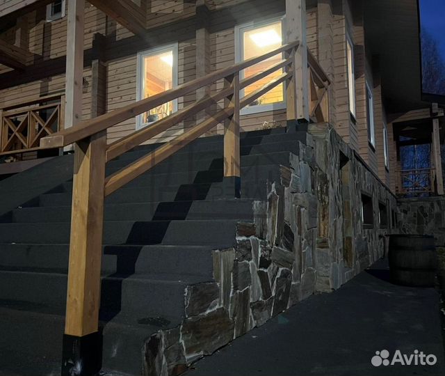 Перила для лестниц из дерева из массива