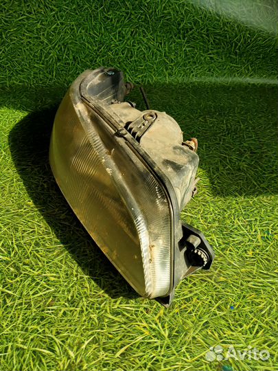 Фара правая для Пежо 306 1998г