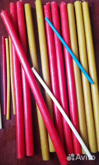 Свечи восковые натуральные. Подсвечники