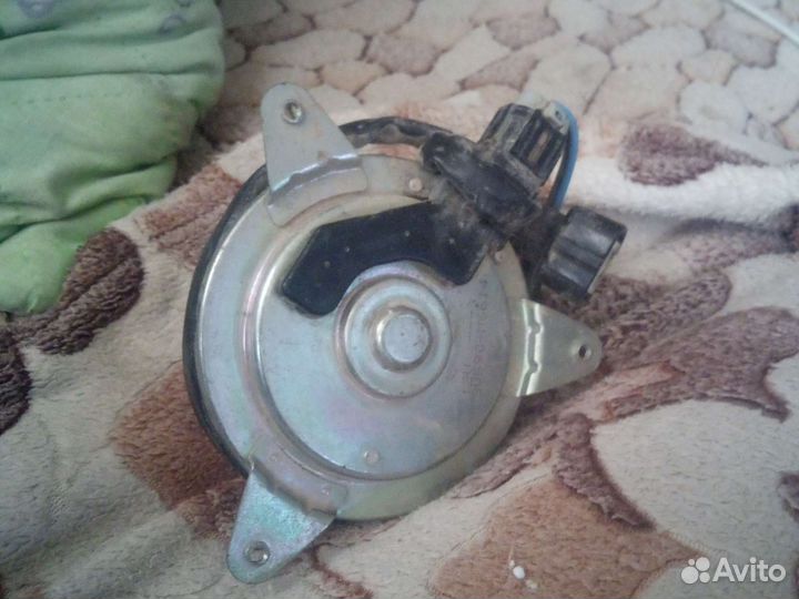 Мотор вентилятора охлаждения Mitsubishi Lancer