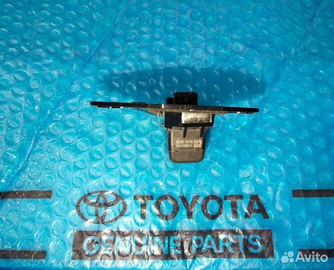 Камера заднего хода Camry 50 86790-33160