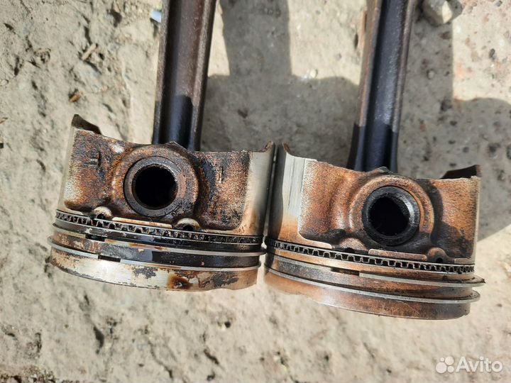 Поршень, шатун Mazda Familia ZL ZL-DE ZL-VE