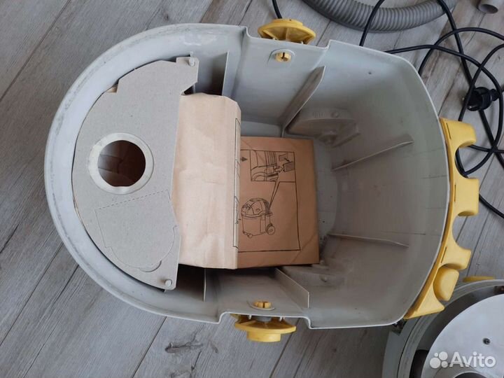 Пылесос моющий Karcher