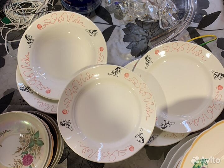 Набор столовой посуды-тарелки,Цена за все