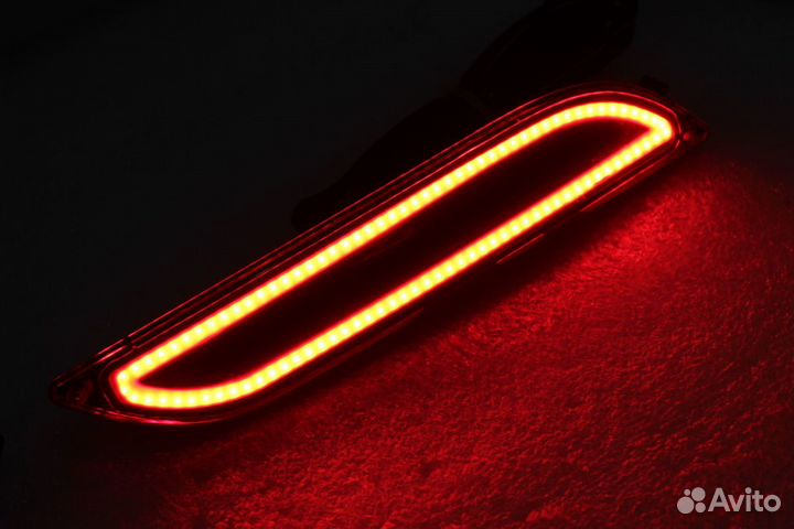 Стопы дополнительные Camry V70 красные
