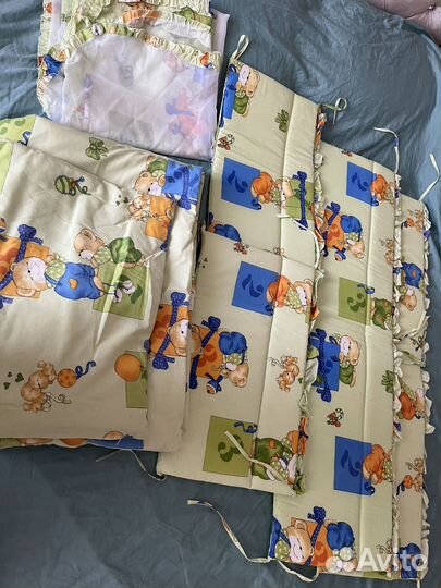 Бортики в кроватку