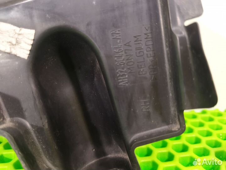 Дефлектор радиатора (воздуховод) правый Land Rover