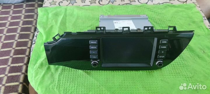 Штатная магнитола на Kia Rio 4