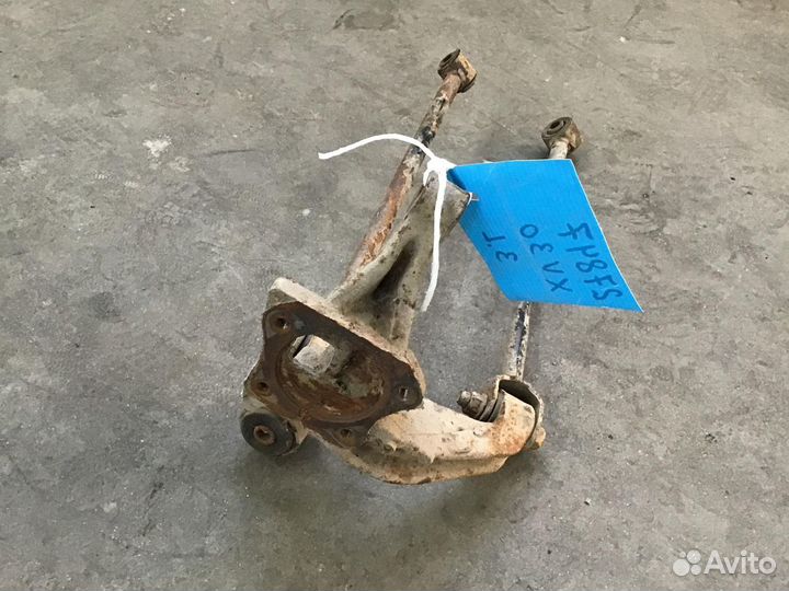 Кулак поворотный задний левый Toyota Camry XV30 20