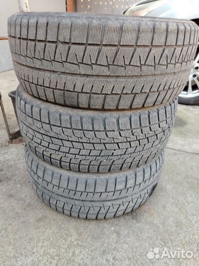 Bridgestone Blizzak Revo GZ 215/50 R17 91G