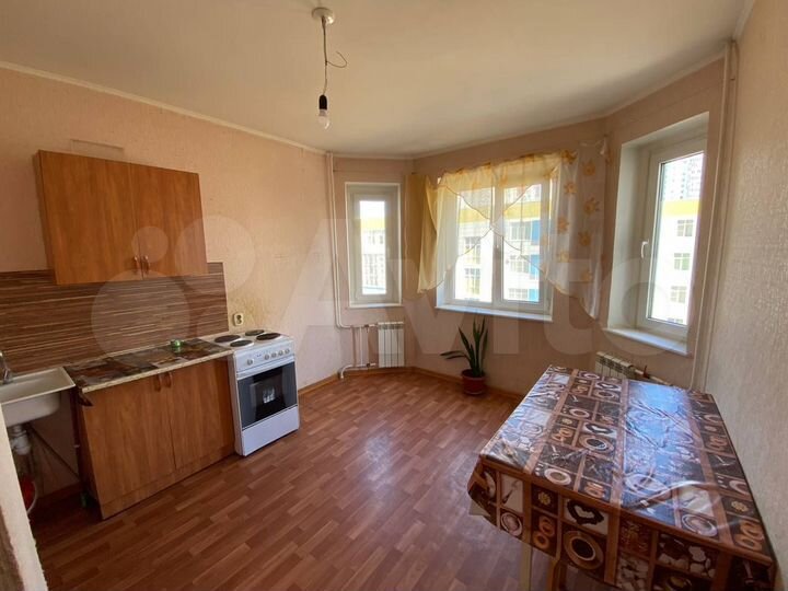 2-к. квартира, 58 м², 6/17 эт.