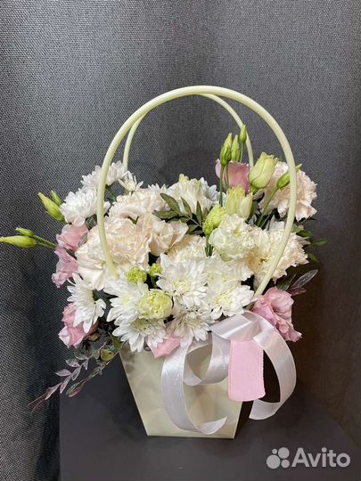 Цветы в коробке, букет цветов, доставка