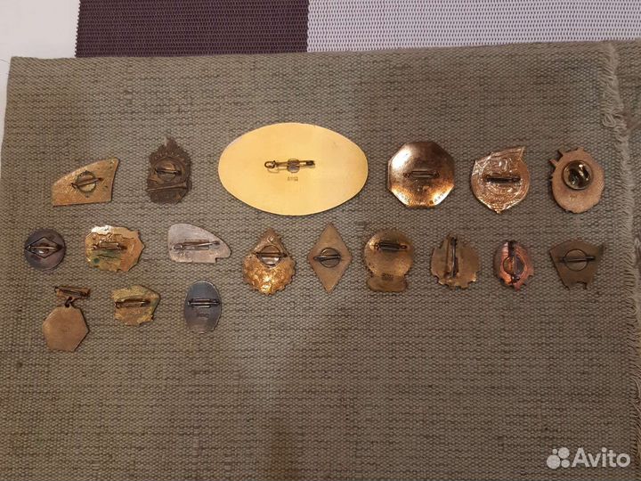 Тяжелые значки СССР