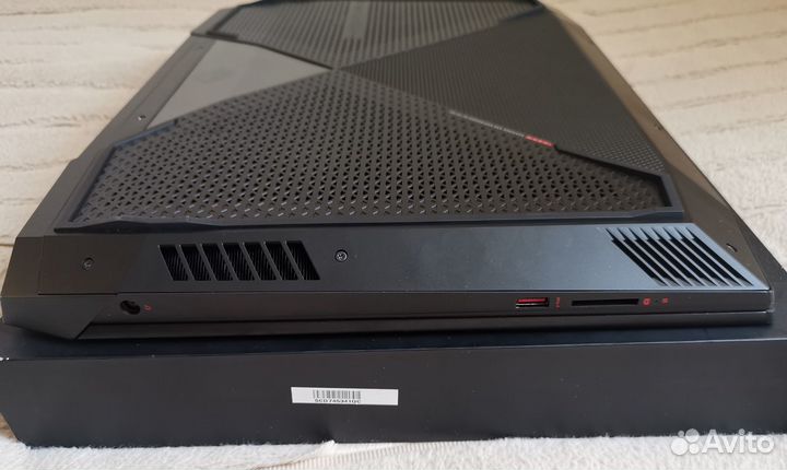 HP Omen X 17 GTX1080/i7-7820HK/SSD/озу32Gb