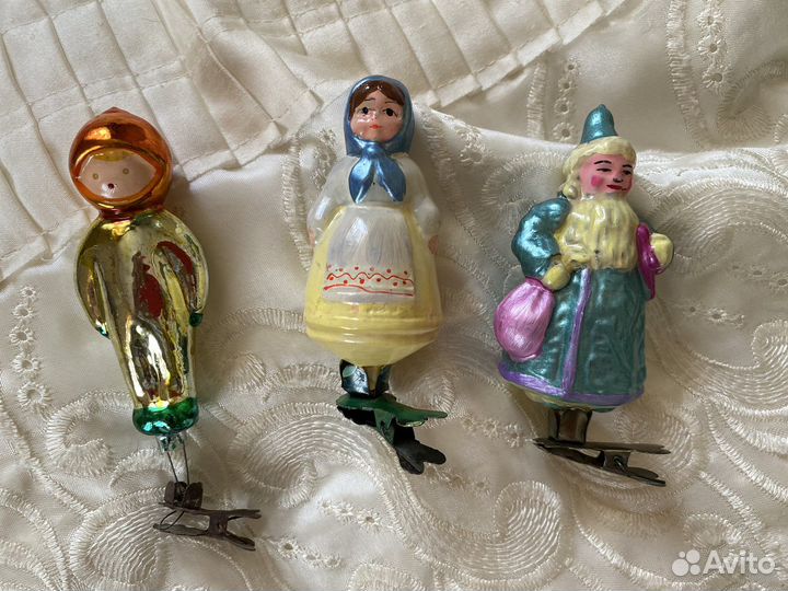 Стеклянные елочные игрушки на прищепке