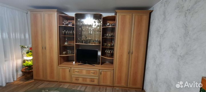 Стенка в гостиную