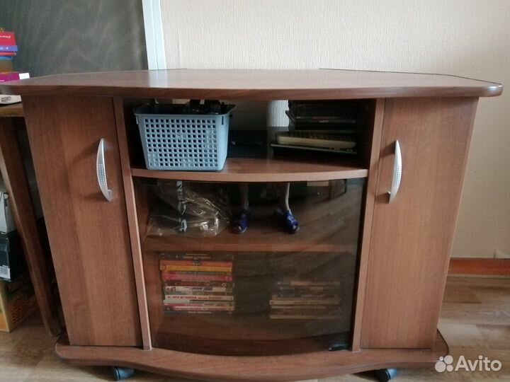 Тумба под телевизор