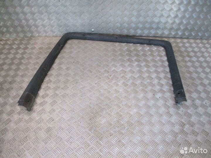 Накладка стекла двери правая MAN 81626300056