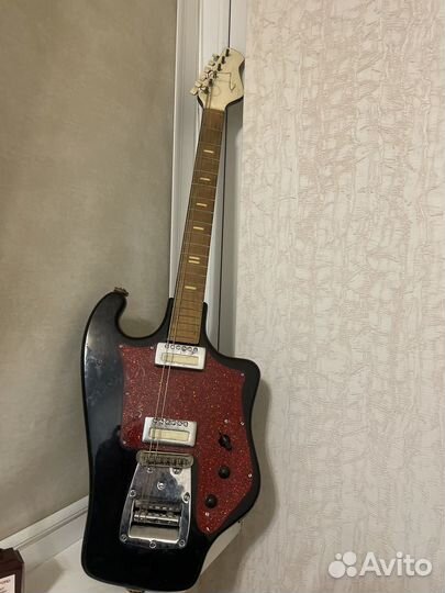 Электрогитара СССР свердловская тоника