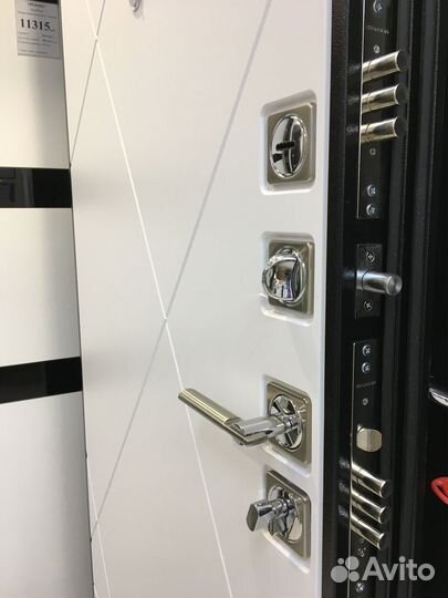 Дверь входная 