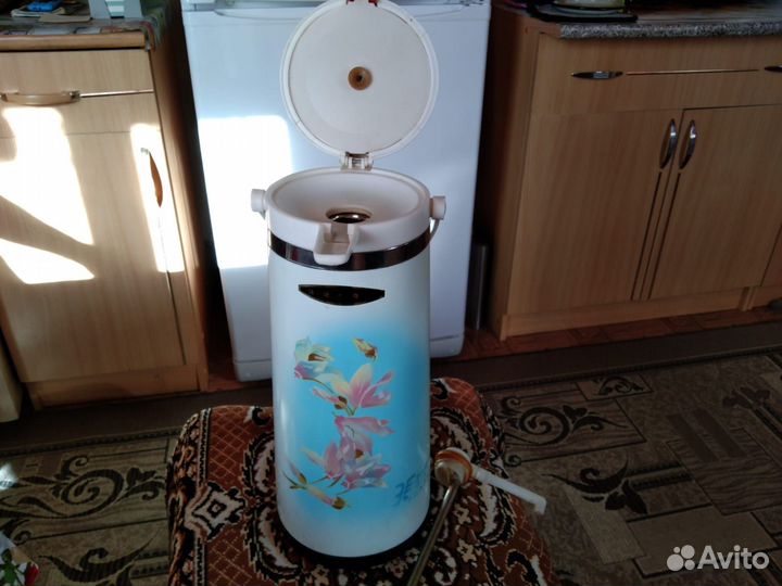 Продаю термос