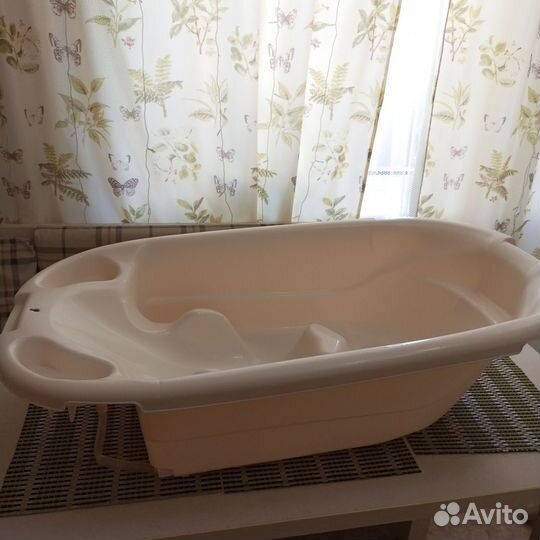 Ванночка для купания с горкой