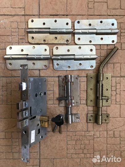 Петли дверные Замок
