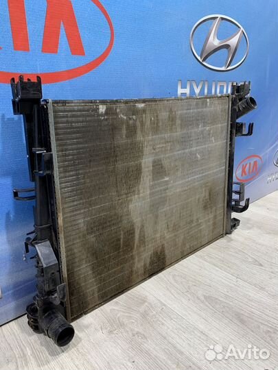 Радиатор охлаждения двигателя основной Renault san