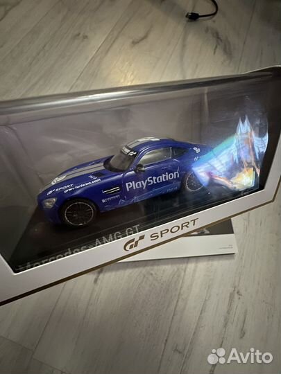 Коллекционная машинка и каталог GT