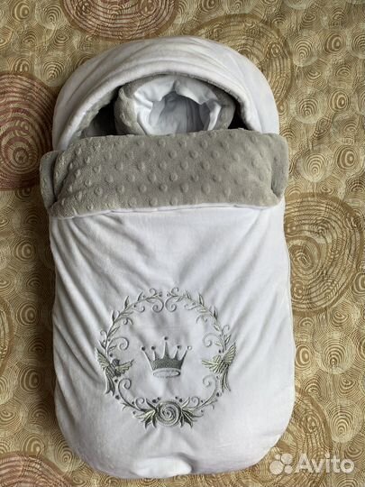 Конверт и комбинезон на выписку