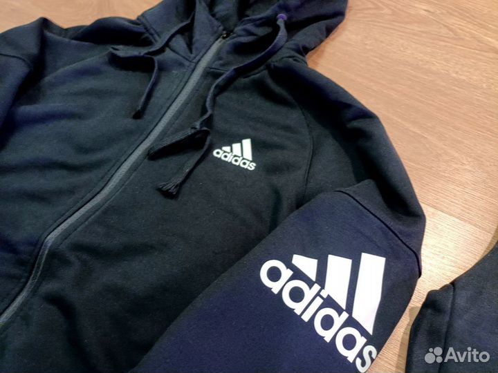 Спортивные костюмы Adidas