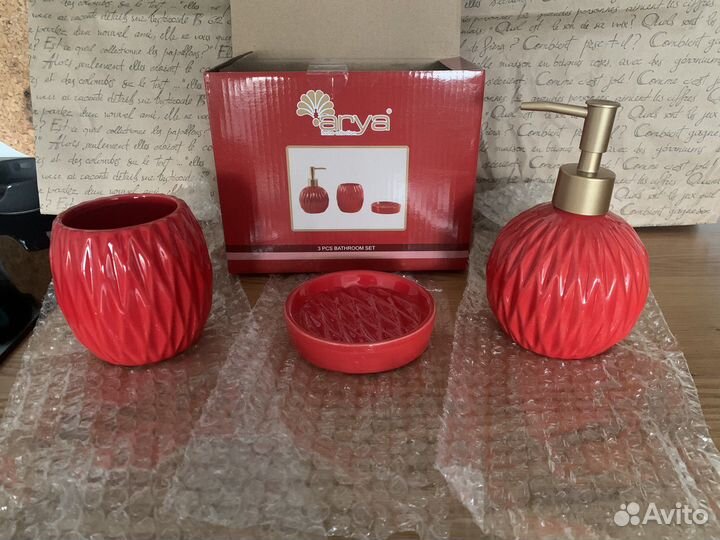 Набор для ванной комнаты arya home