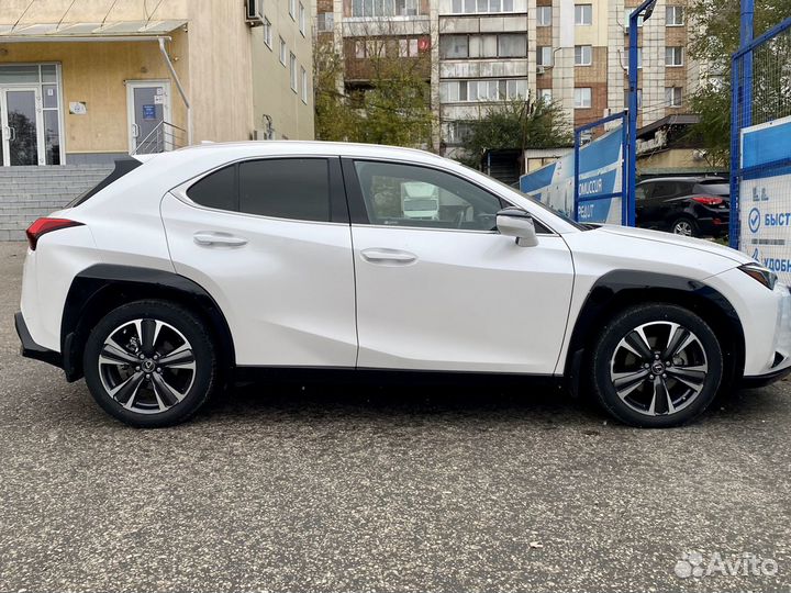 Lexus UX 2.0 CVT, 2018, 18 774 км