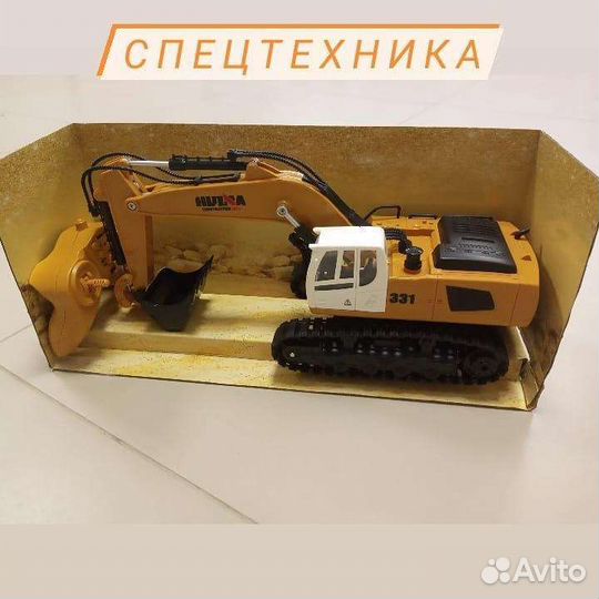 Экскаватор на радиоуправлении