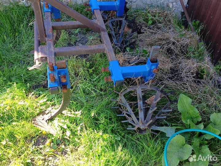 Культиватор-окучник для кмз-012