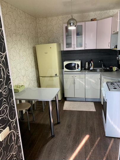 2-к. квартира, 50 м², 3/9 эт.