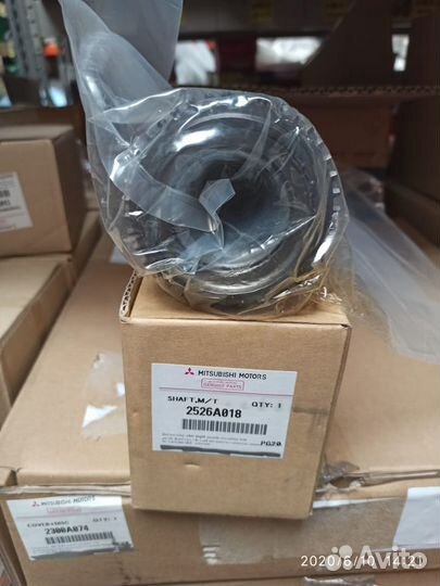 Первичный вал МКПП Mitsubishi 4D56 2526A018