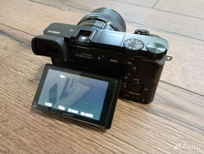 Продам Sony alpha 6000 a6000