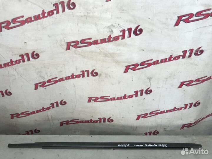 Молдинг стекла передний правый Citroen C-Crosser