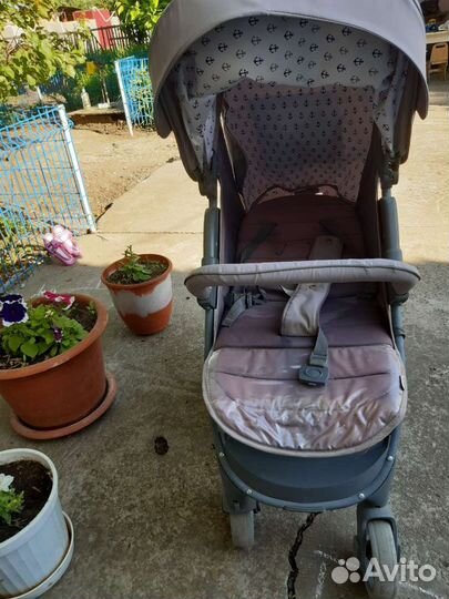 Прогулочная коляска