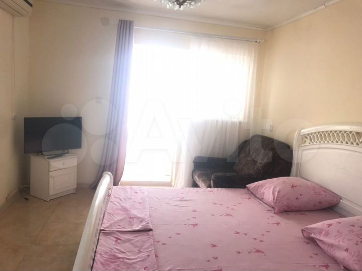 Комната 30 м² в 9-к., 1/2 эт.