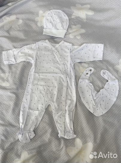 Комплект на выписку (лето) новый